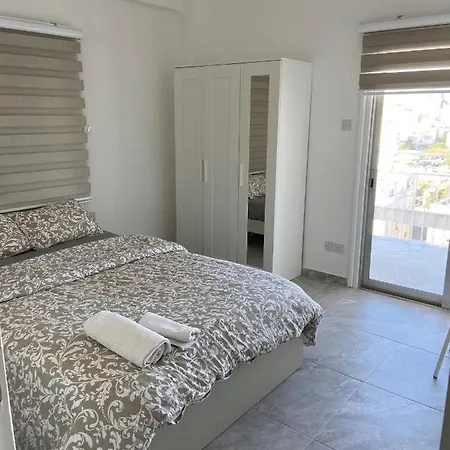 Апартаменты 2 Bedroom In Center! 16 Никосия
